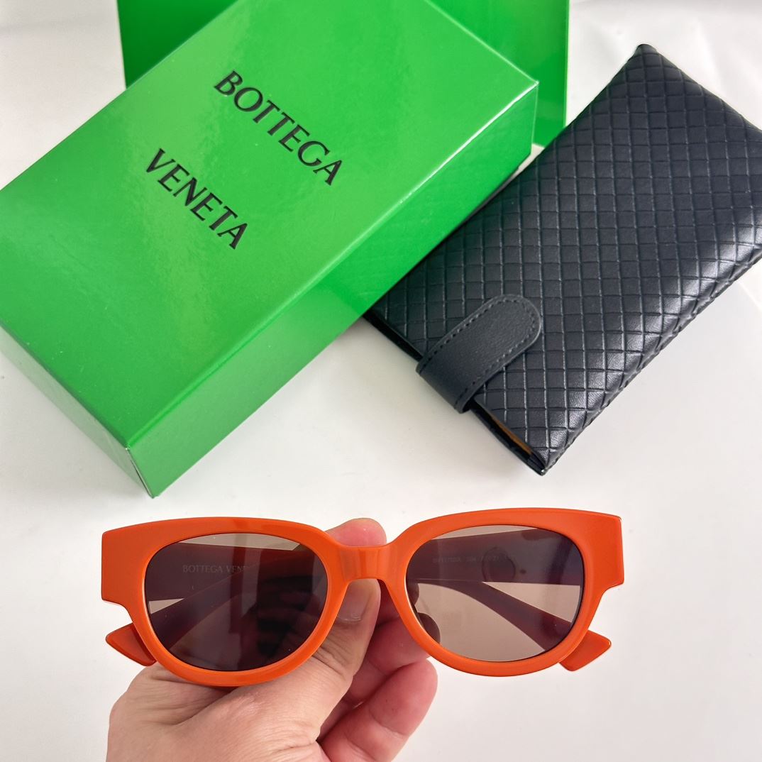 Bottega Veneta Sunglasses